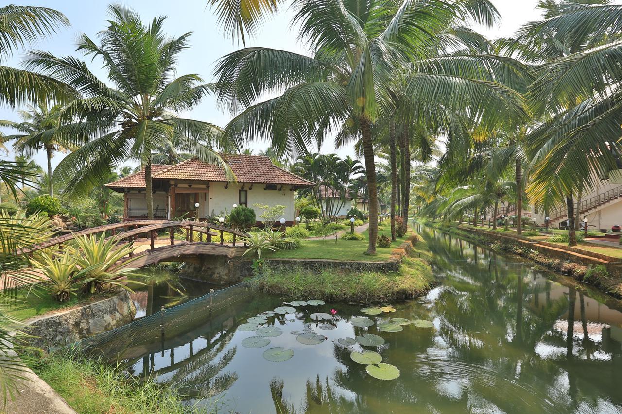 Kalathil Lake Resort Vaikom Exterior photo