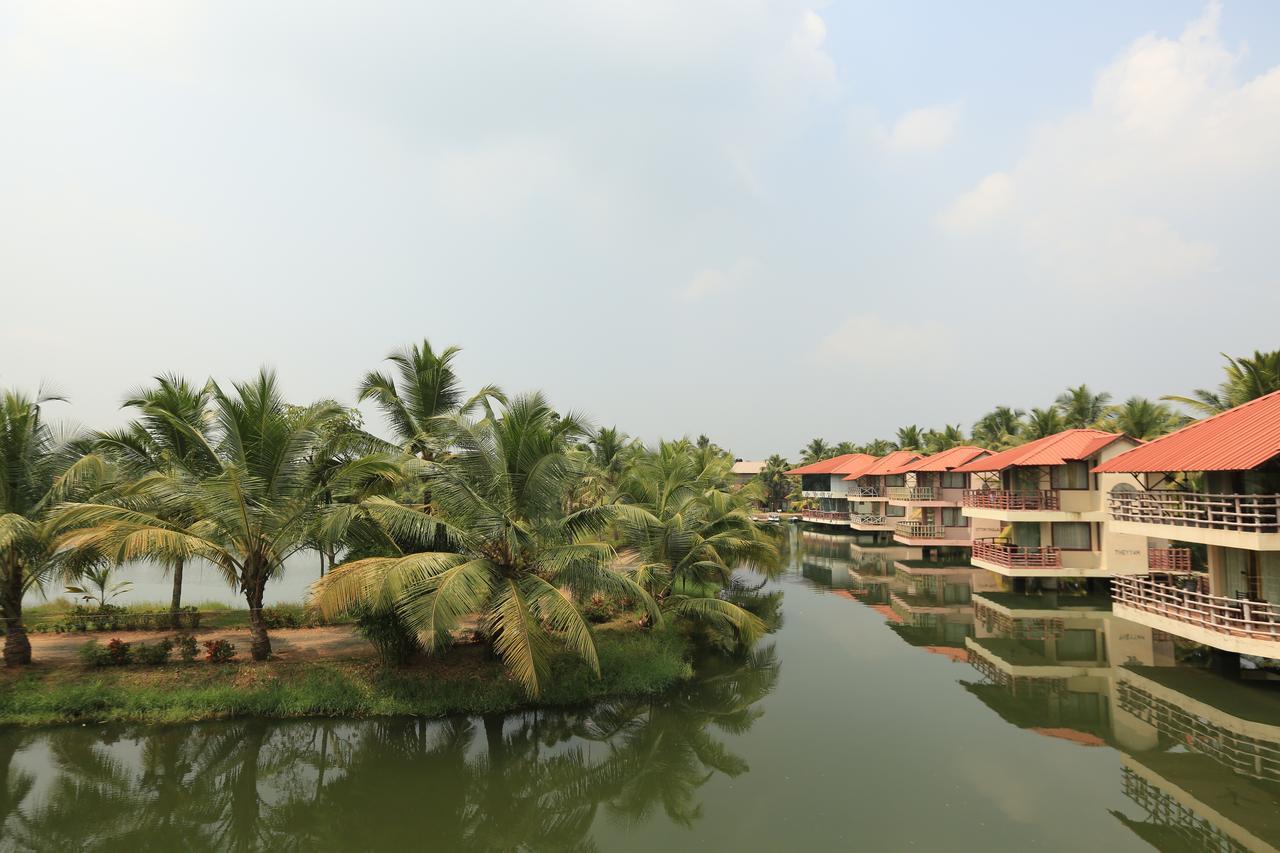 Kalathil Lake Resort Vaikom Exterior photo