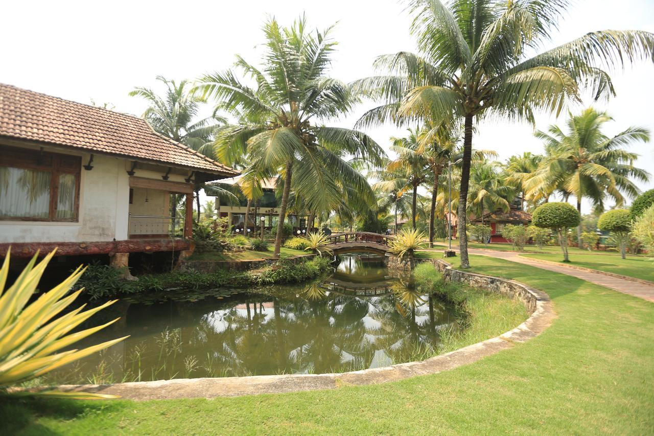 Kalathil Lake Resort Vaikom Exterior photo