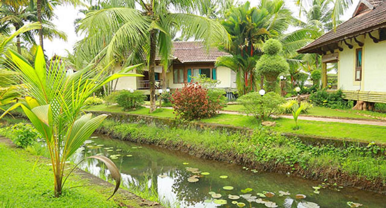 Kalathil Lake Resort Vaikom Exterior photo