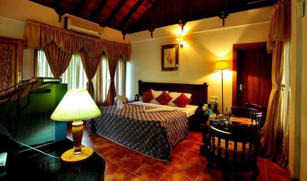 Kalathil Lake Resort Vaikom Exterior photo