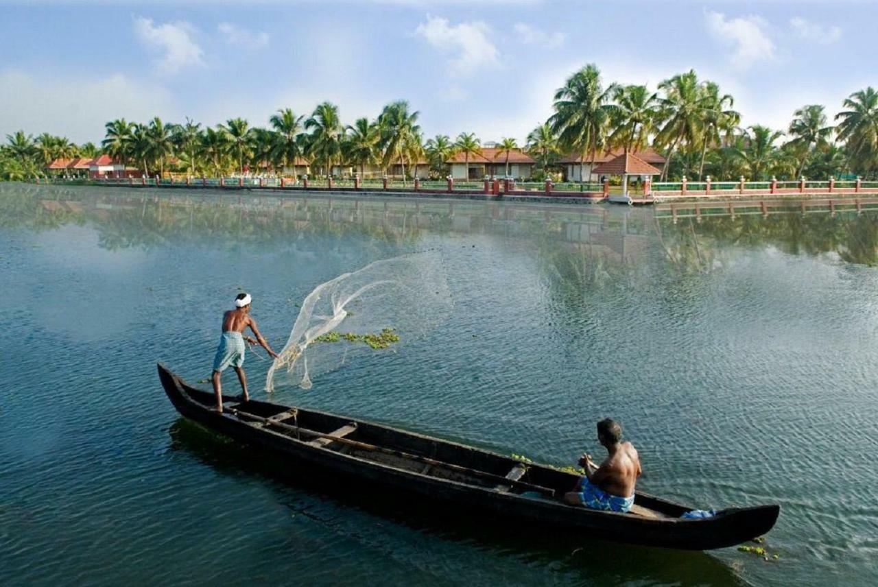Kalathil Lake Resort Vaikom Exterior photo