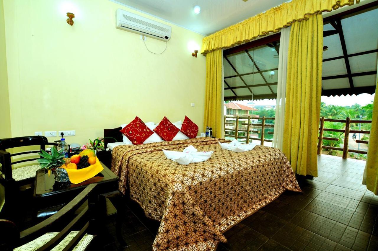 Kalathil Lake Resort Vaikom Exterior photo