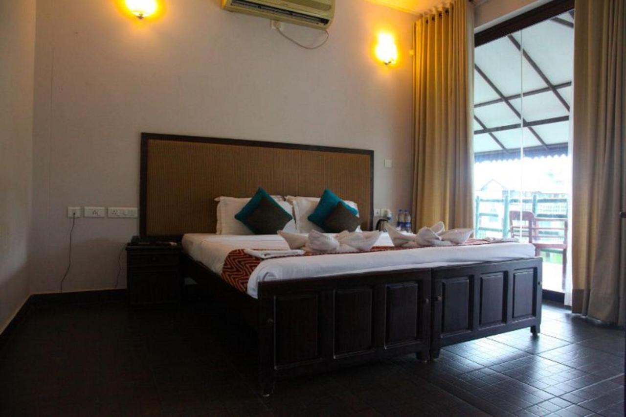Kalathil Lake Resort Vaikom Exterior photo